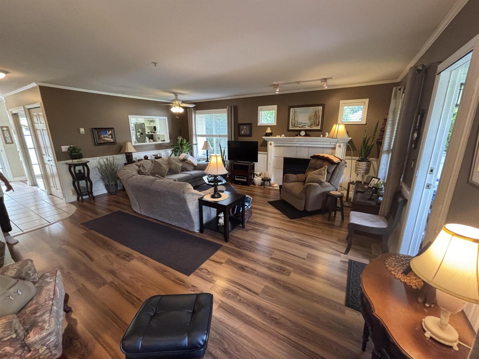 48 20761 Telegraph Trail, Langley, British Columbia  V1M 2W3 - Photo 3 - R3057672