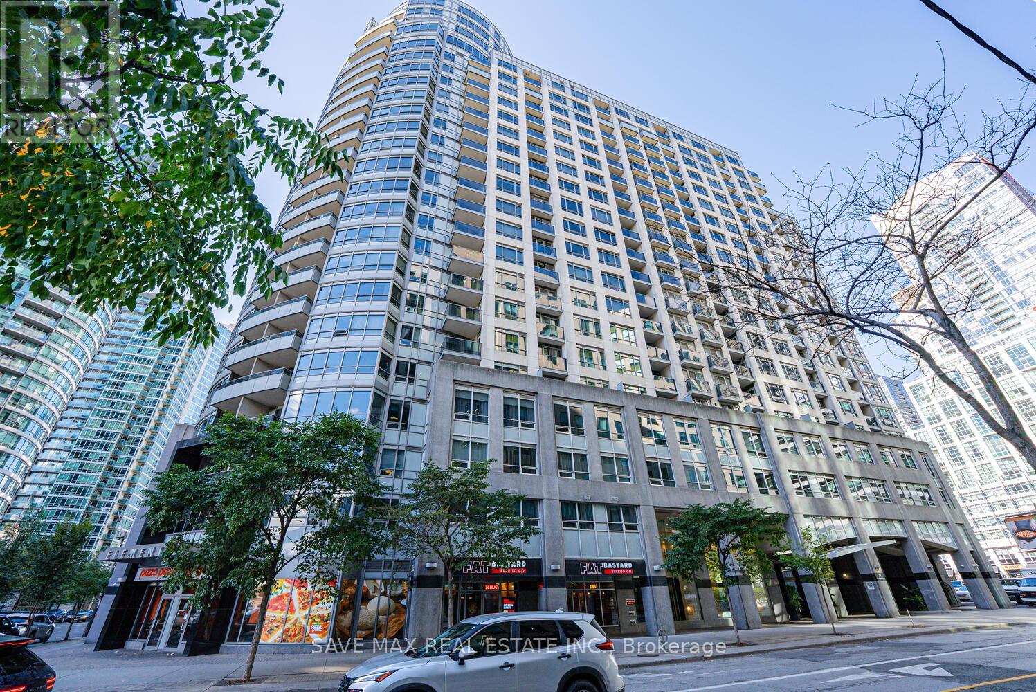 2021 - 20 BLUE JAYS WAY, Toronto, Ontario