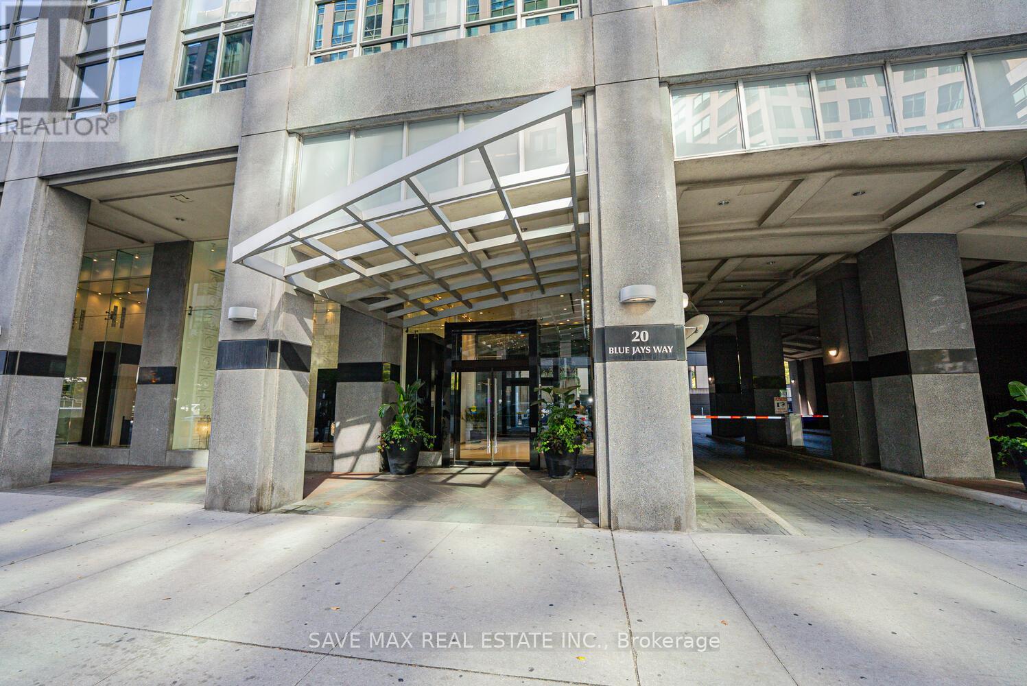 2021 - 20 Blue Jays Way, Toronto, Ontario  M5V 3W6 - Photo 4 - C12457976