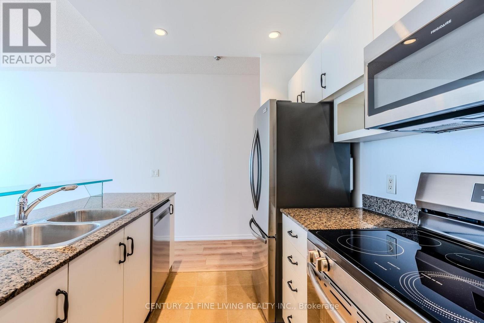 2407 - 208 Queens Quay W, Toronto, Ontario  M5J 2Y5 - Photo 11 - C12457982