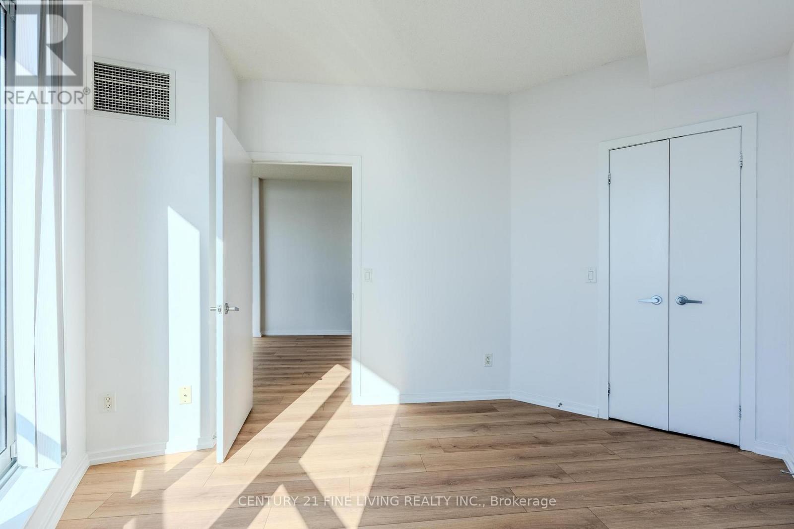2407 - 208 Queens Quay W, Toronto, Ontario  M5J 2Y5 - Photo 21 - C12457982