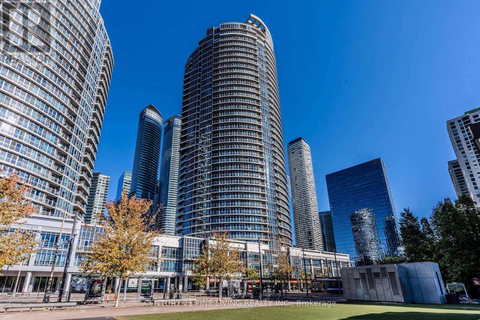 2407 - 208 Queens Quay W, Toronto, Ontario  M5J 2Y5 - Photo 3 - C12457982