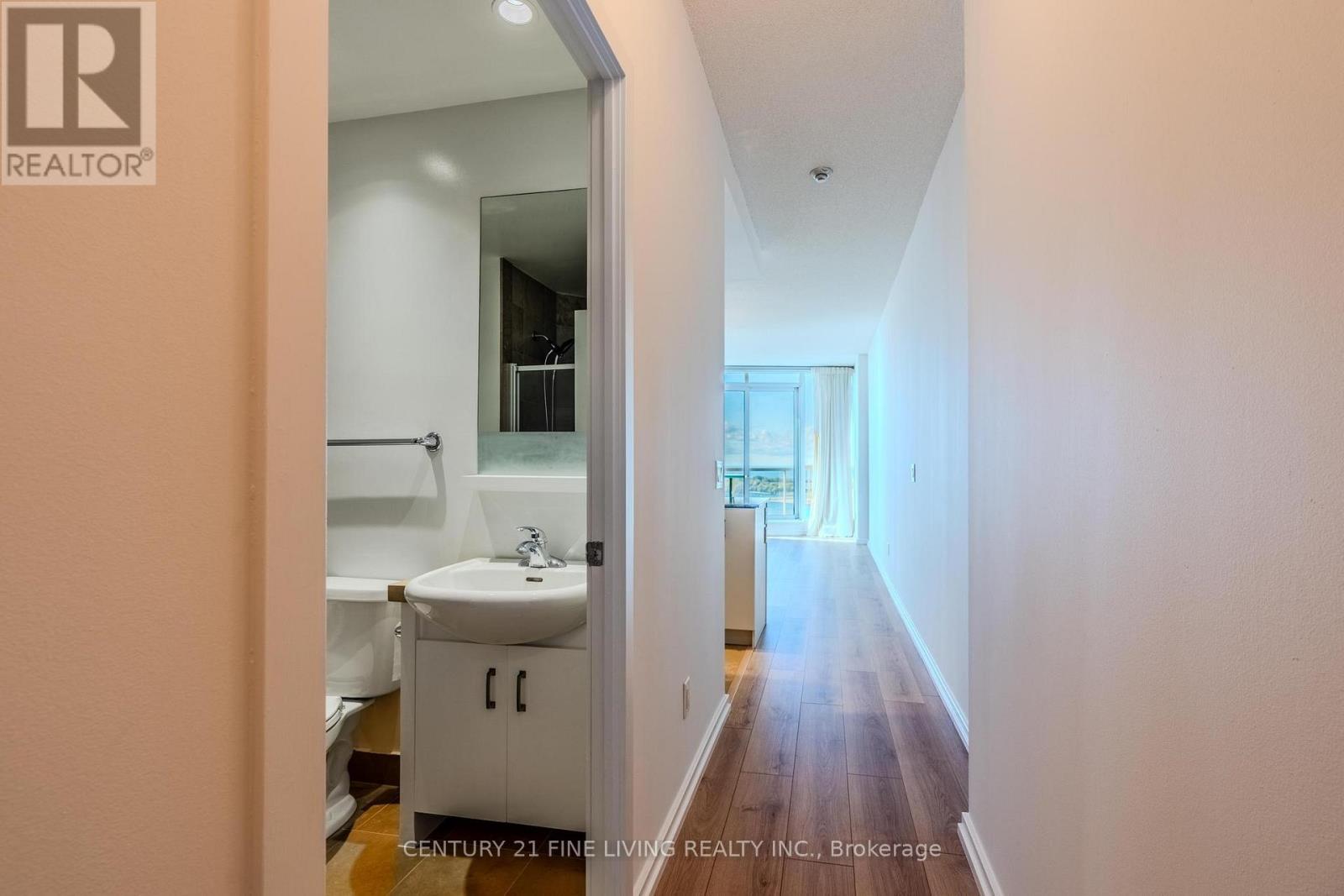 2407 - 208 Queens Quay W, Toronto, Ontario  M5J 2Y5 - Photo 7 - C12457982