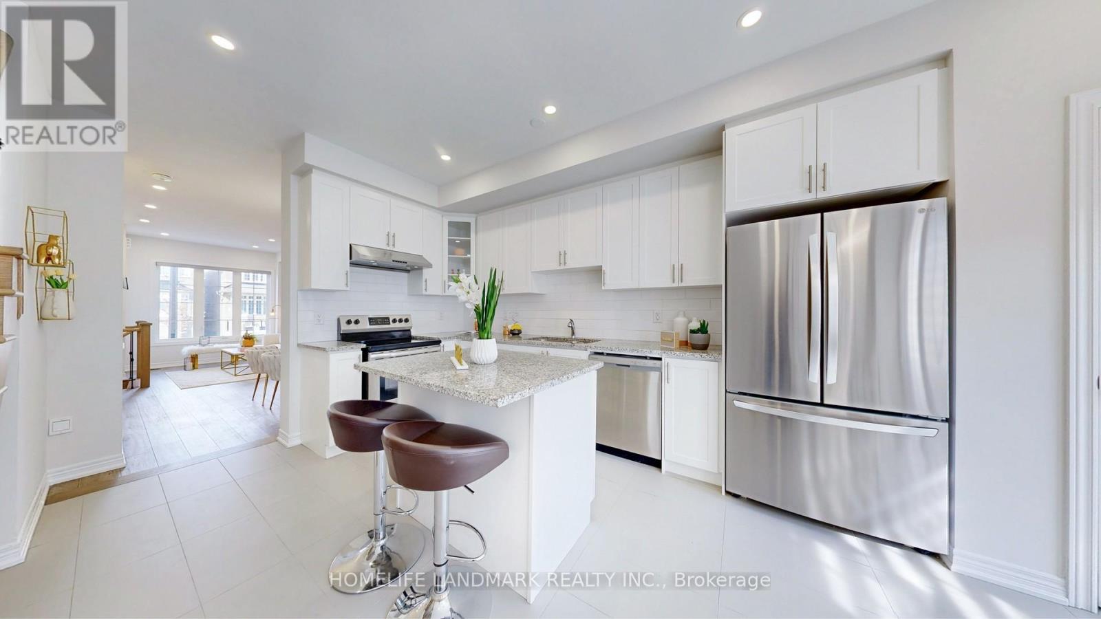 575 White's Hill Avenue, Markham, Ontario  L6B 1N9 - Photo 11 - N12455852