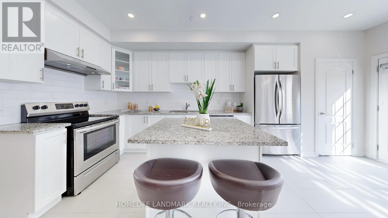 575 White's Hill Avenue, Markham, Ontario  L6B 1N9 - Photo 13 - N12455852