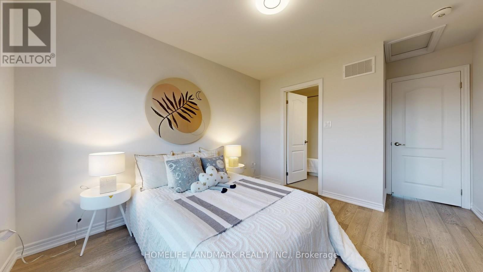 575 White's Hill Avenue, Markham, Ontario  L6B 1N9 - Photo 34 - N12455852