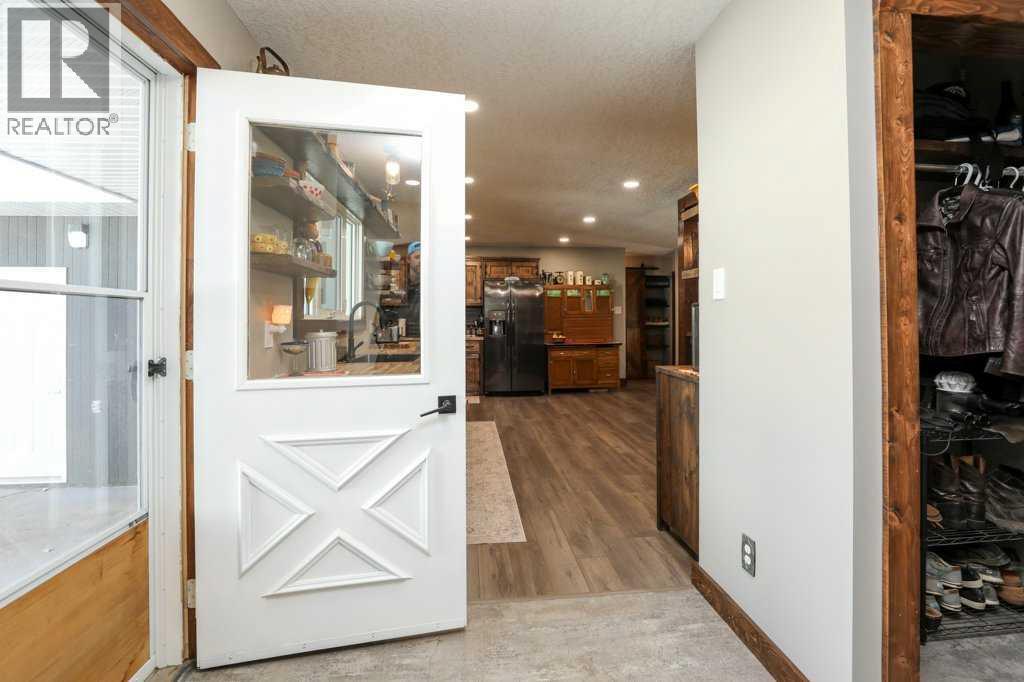 12706 16 Avenue, Blairmore, Alberta  T0K 0E0 - Photo 2 - A2263949