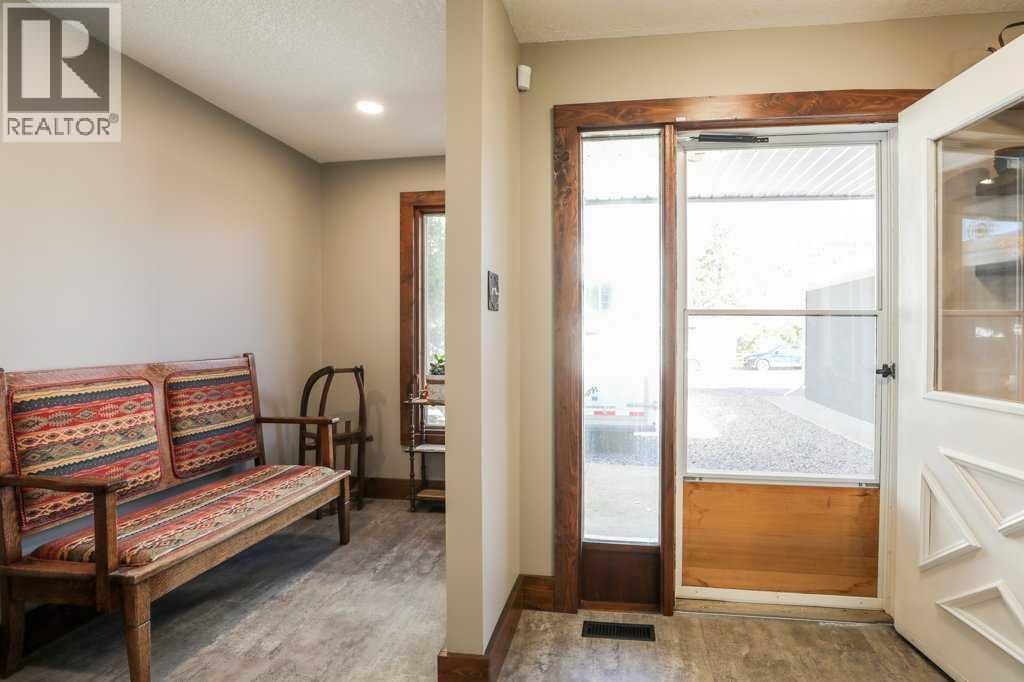 12706 16 Avenue, Blairmore, Alberta  T0K 0E0 - Photo 3 - A2263949