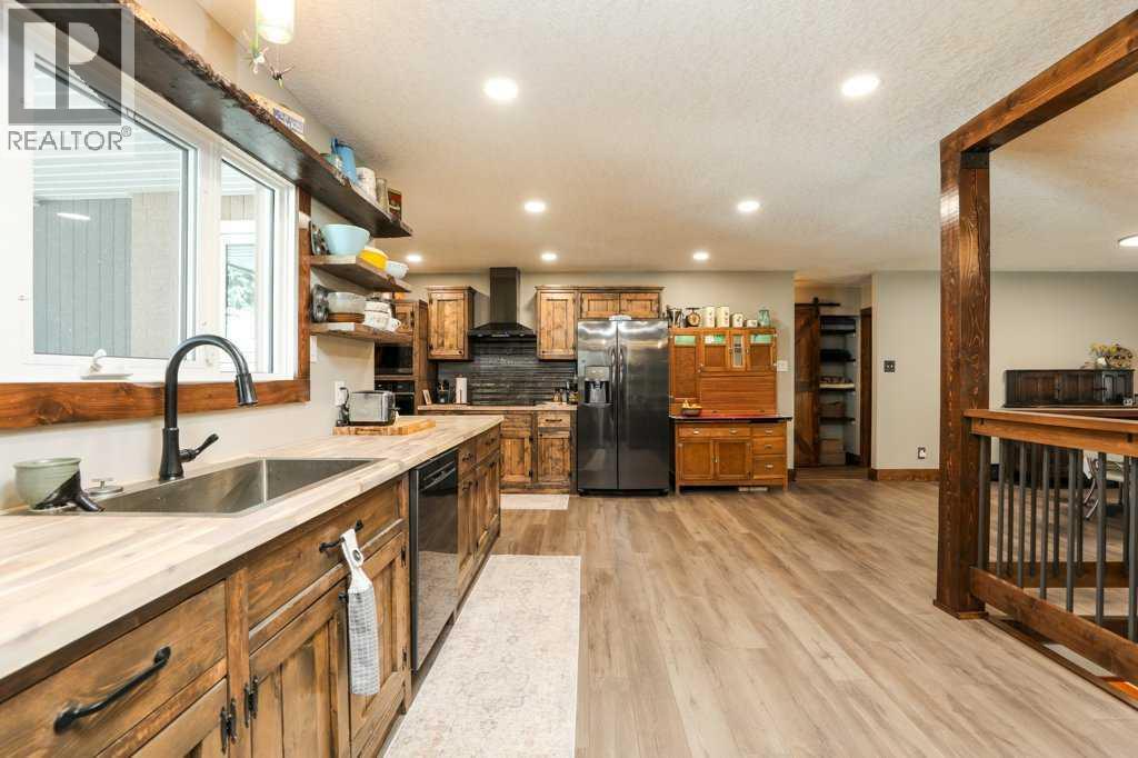 12706 16 Avenue, Blairmore, Alberta  T0K 0E0 - Photo 4 - A2263949