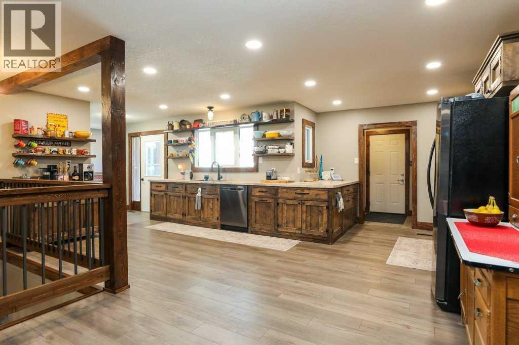 12706 16 Avenue, Blairmore, Alberta  T0K 0E0 - Photo 9 - A2263949