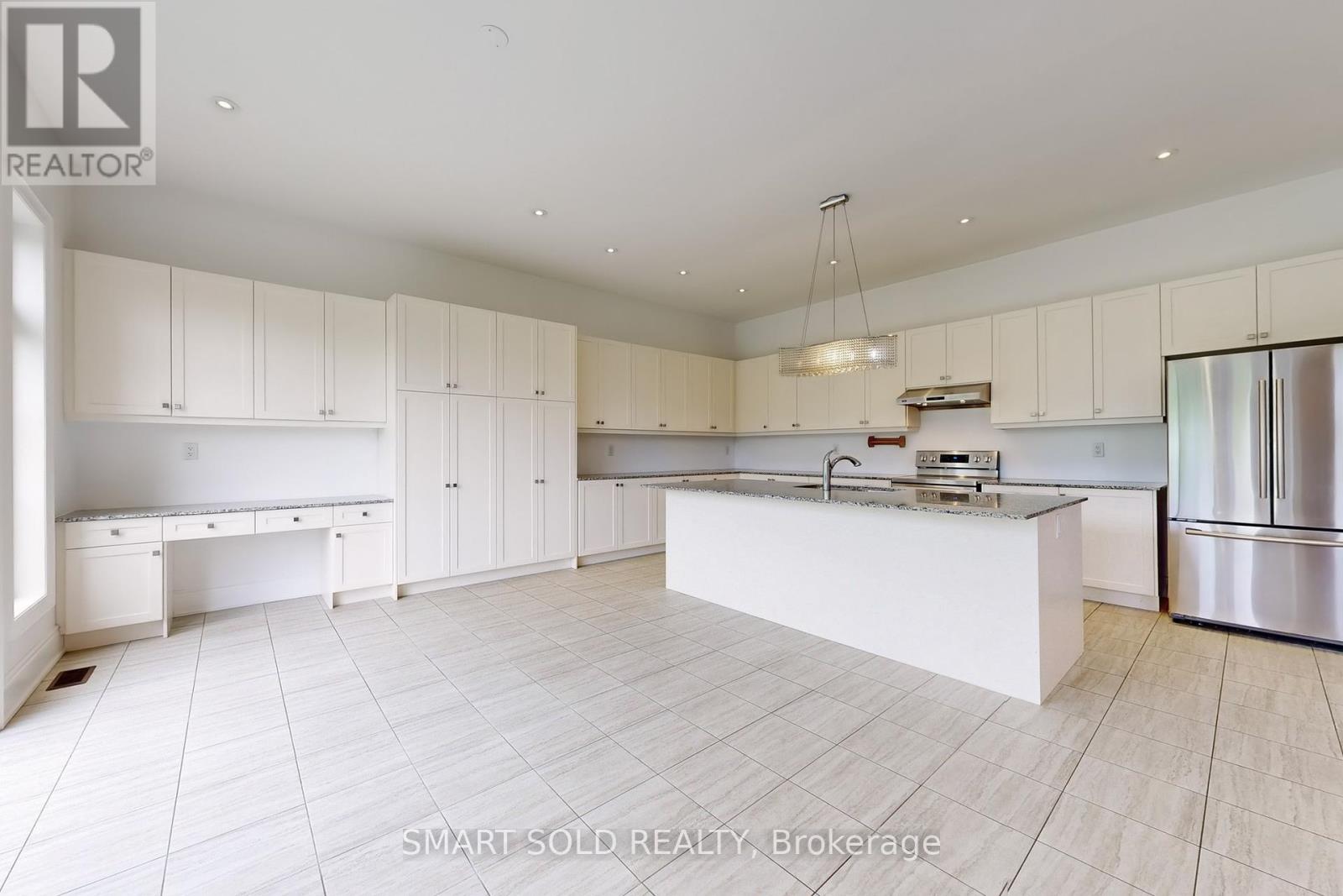 259 Stormont Trail, Vaughan, Ontario  L4H 4P6 - Photo 5 - N12457979