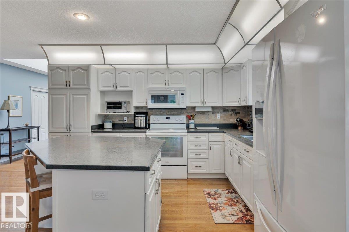 312 Burton Rd Nw, Edmonton, Alberta  T6R 2G7 - Photo 15 - E4457617
