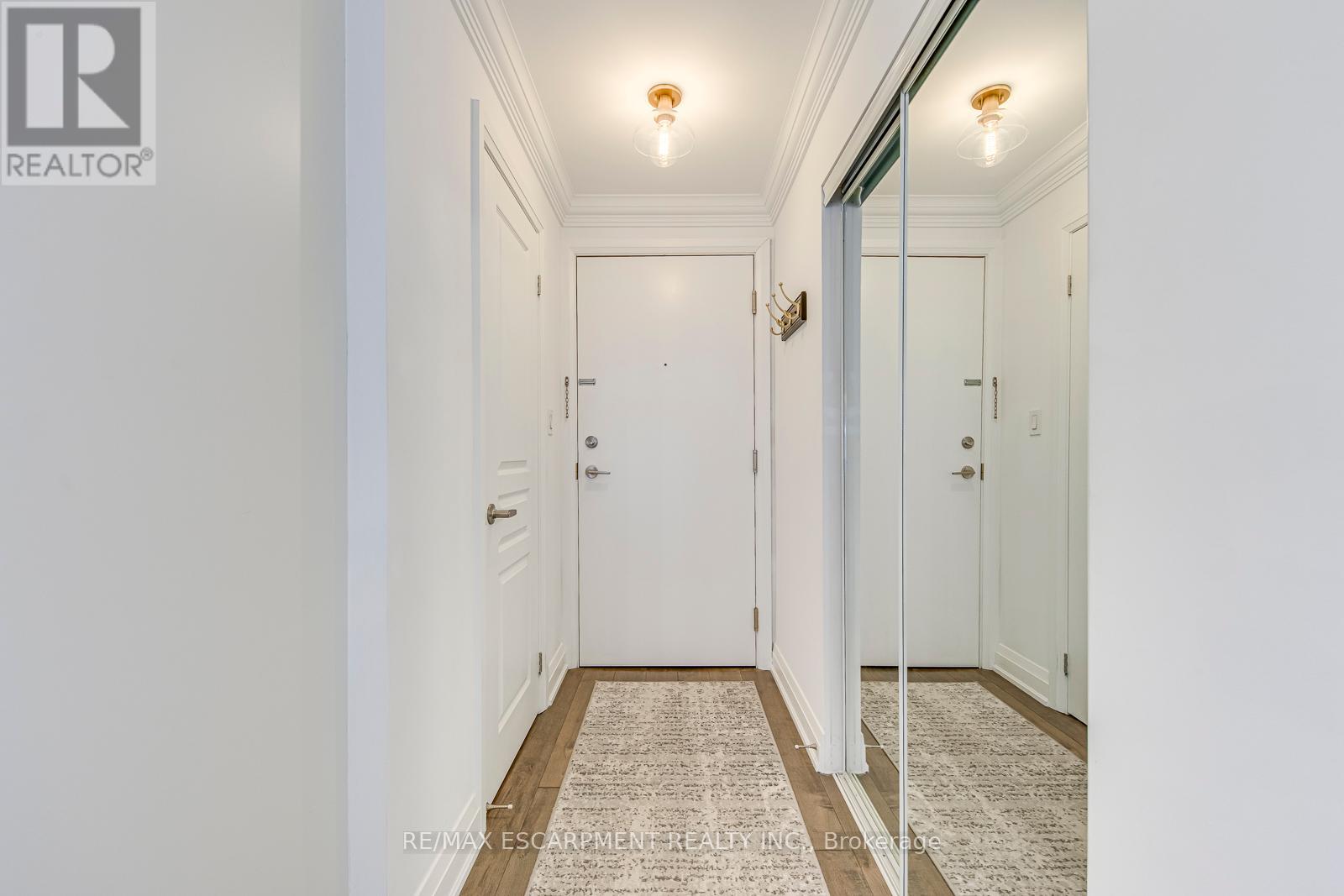 401 - 70 Stewart Street, Oakville, Ontario  L6K 1X5 - Photo 8 - W12457973