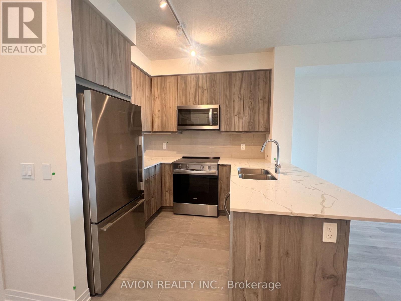 1903 - 15 Watergarden Drive, Mississauga, Ontario  L5R 0H4 - Photo 3 - W12457980
