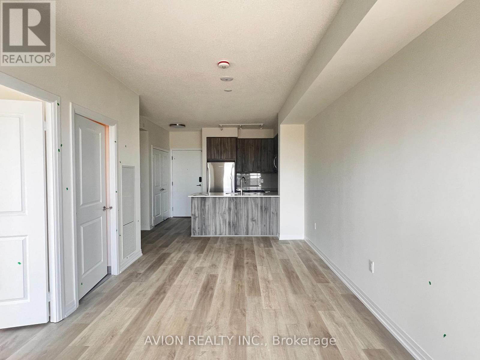 1903 - 15 Watergarden Drive, Mississauga, Ontario  L5R 0H4 - Photo 7 - W12457980