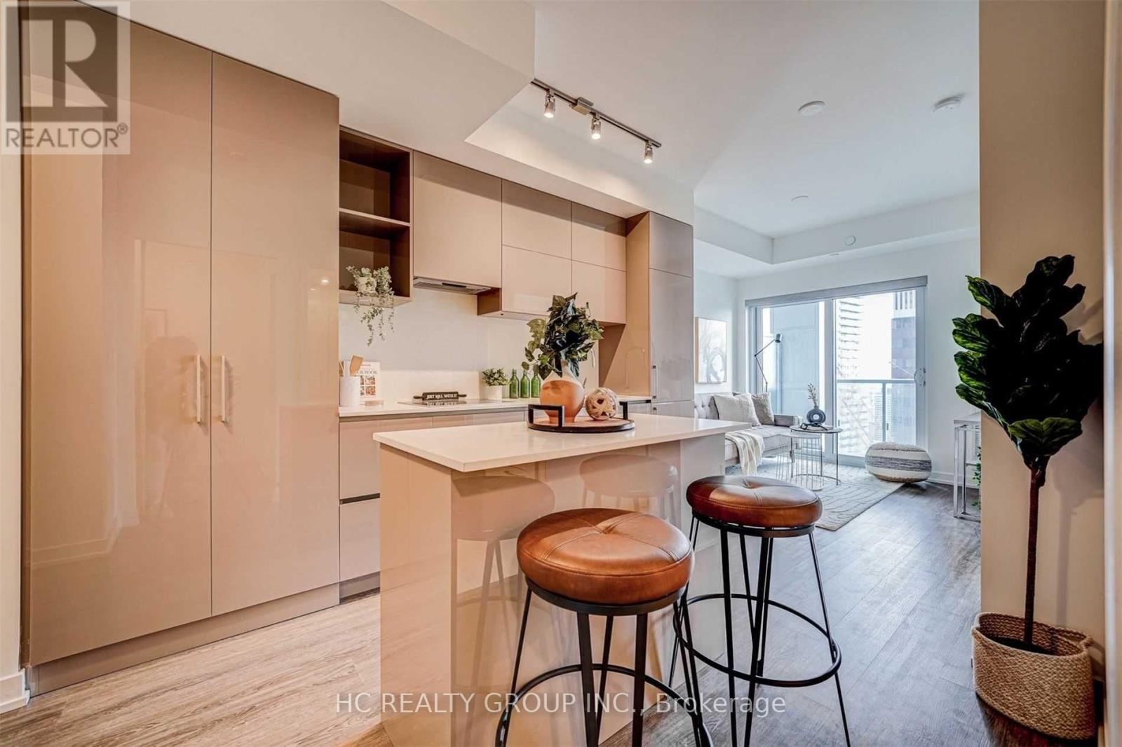 4001 - 1 Yorkville Avenue, Toronto, Ontario  M4W 0B1 - Photo 8 - C12457960