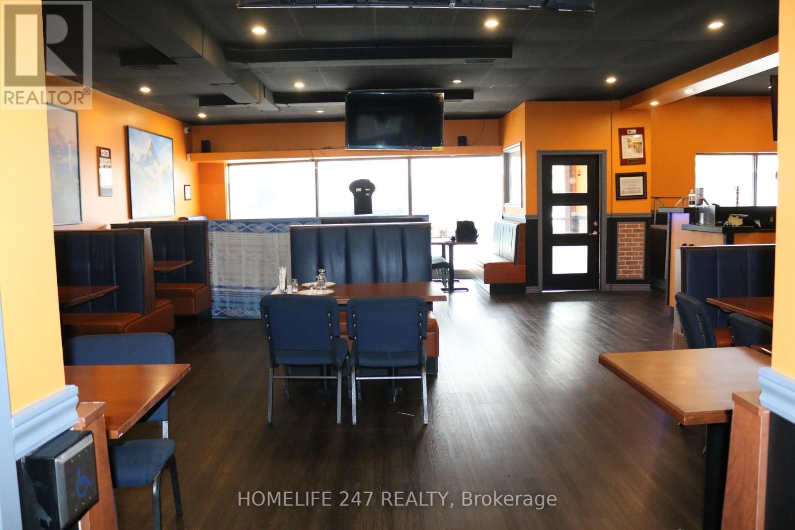 1118 King Street E, Cambridge, Ontario  N3H 3P6 - Photo 17 - X12457977