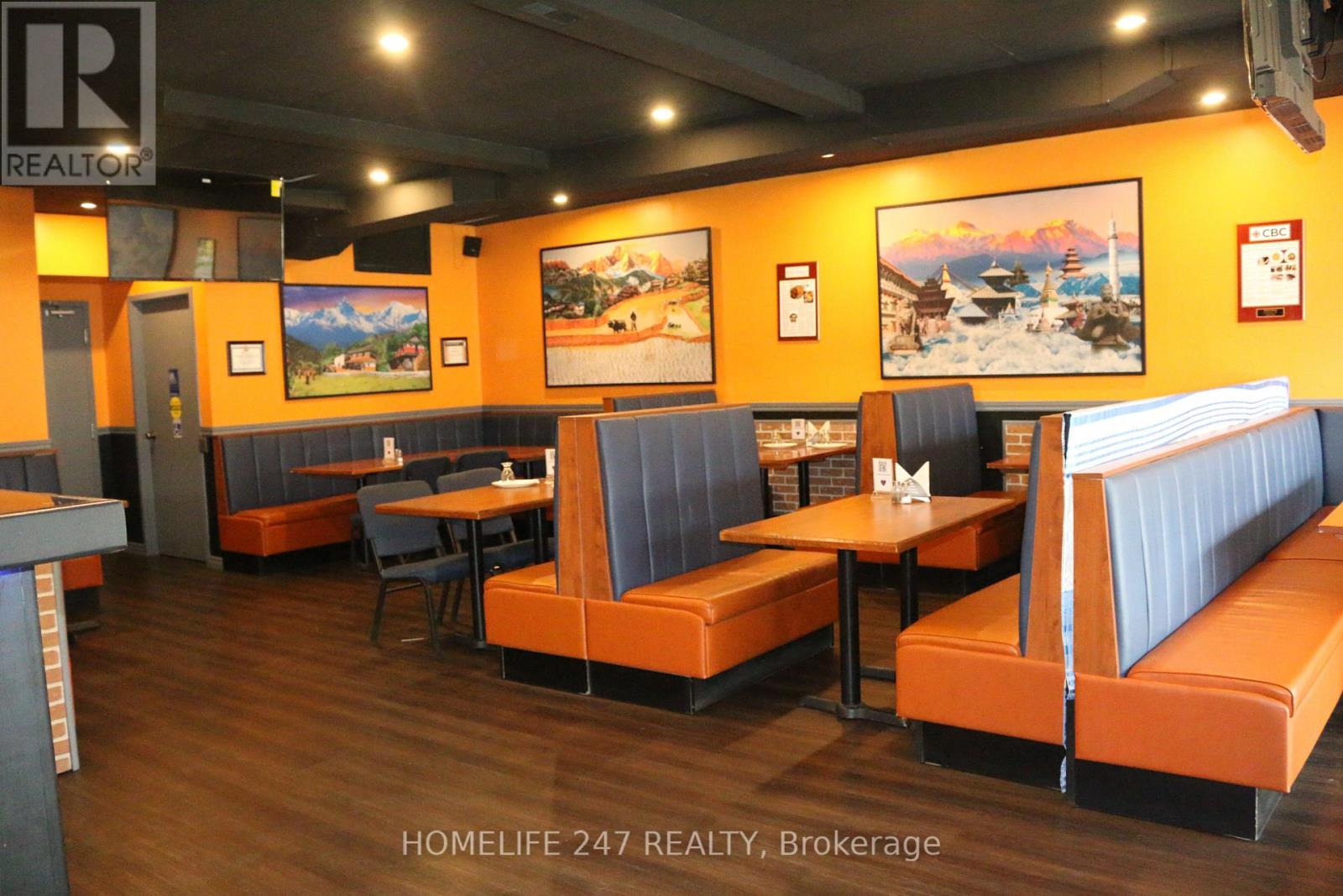 1118 King Street E, Cambridge, Ontario  N3H 3P6 - Photo 2 - X12457977