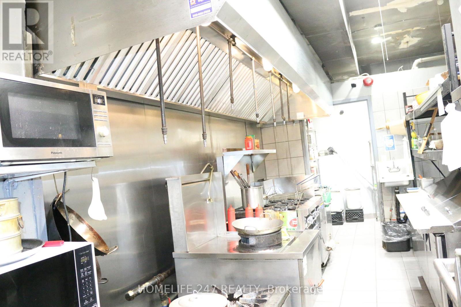 1118 King Street E, Cambridge, Ontario  N3H 3P6 - Photo 9 - X12457977