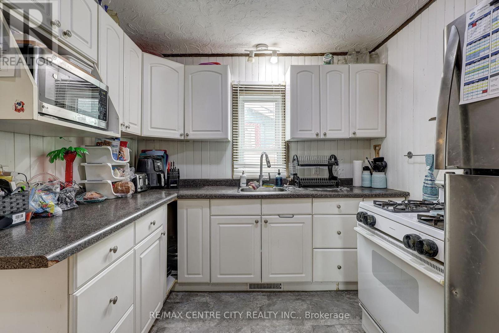 270 Ross Street, St. Thomas, Ontario  N5R 3Y9 - Photo 13 - X12457992
