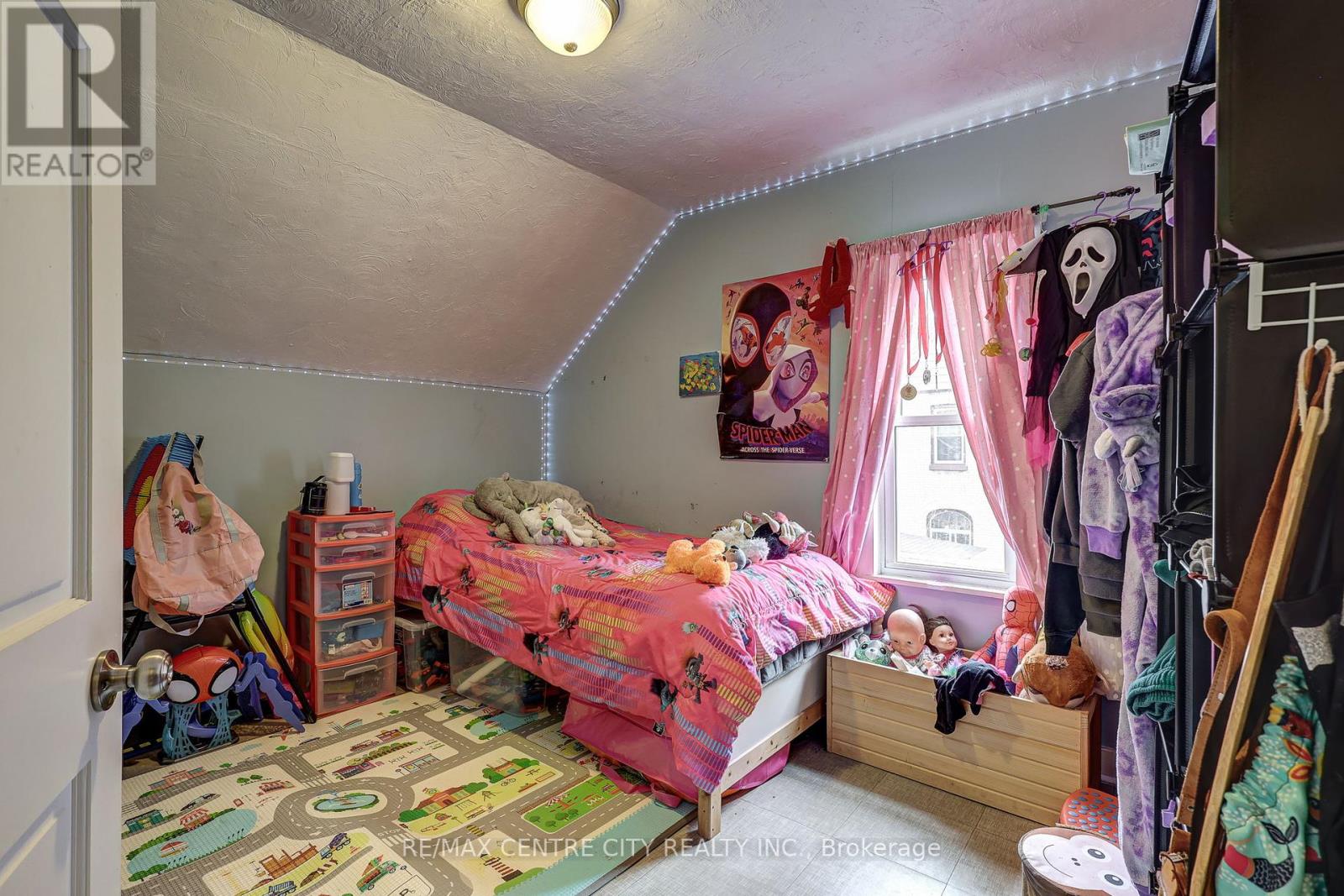 270 Ross Street, St. Thomas, Ontario  N5R 3Y9 - Photo 21 - X12457992