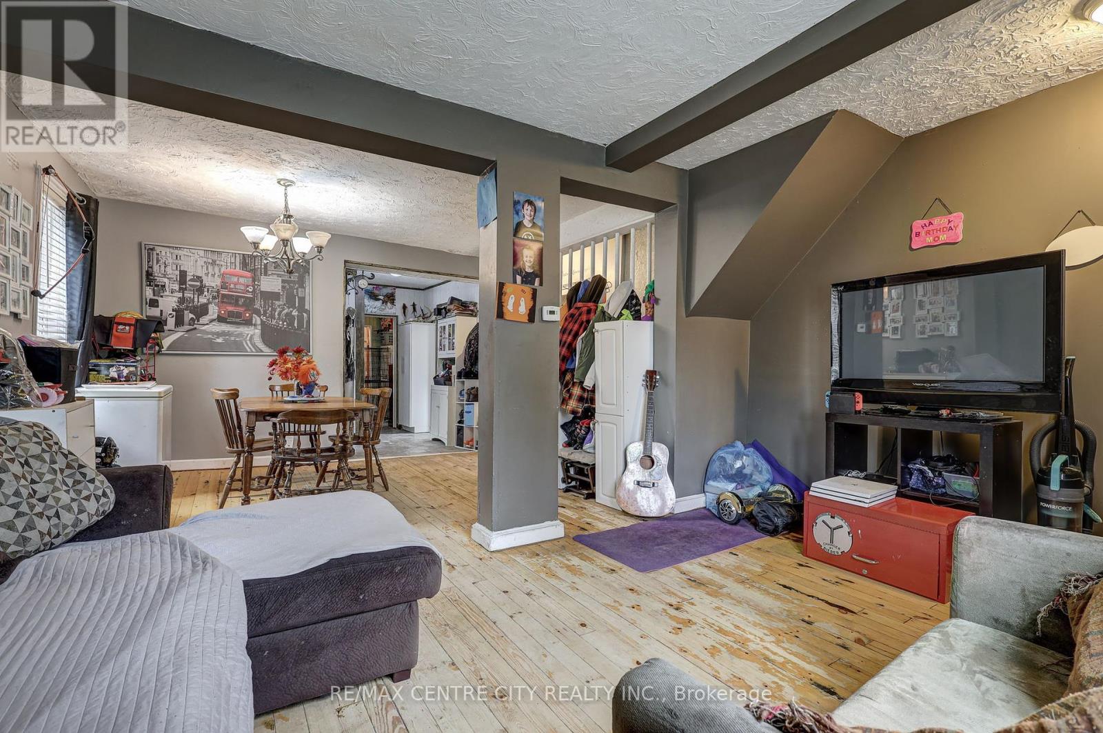 270 Ross Street, St. Thomas, Ontario  N5R 3Y9 - Photo 6 - X12457992
