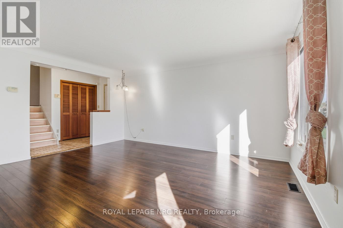 69 Elmvale Crescent, Port Colborne, Ontario  L3K 5X1 - Photo 6 - X12458000