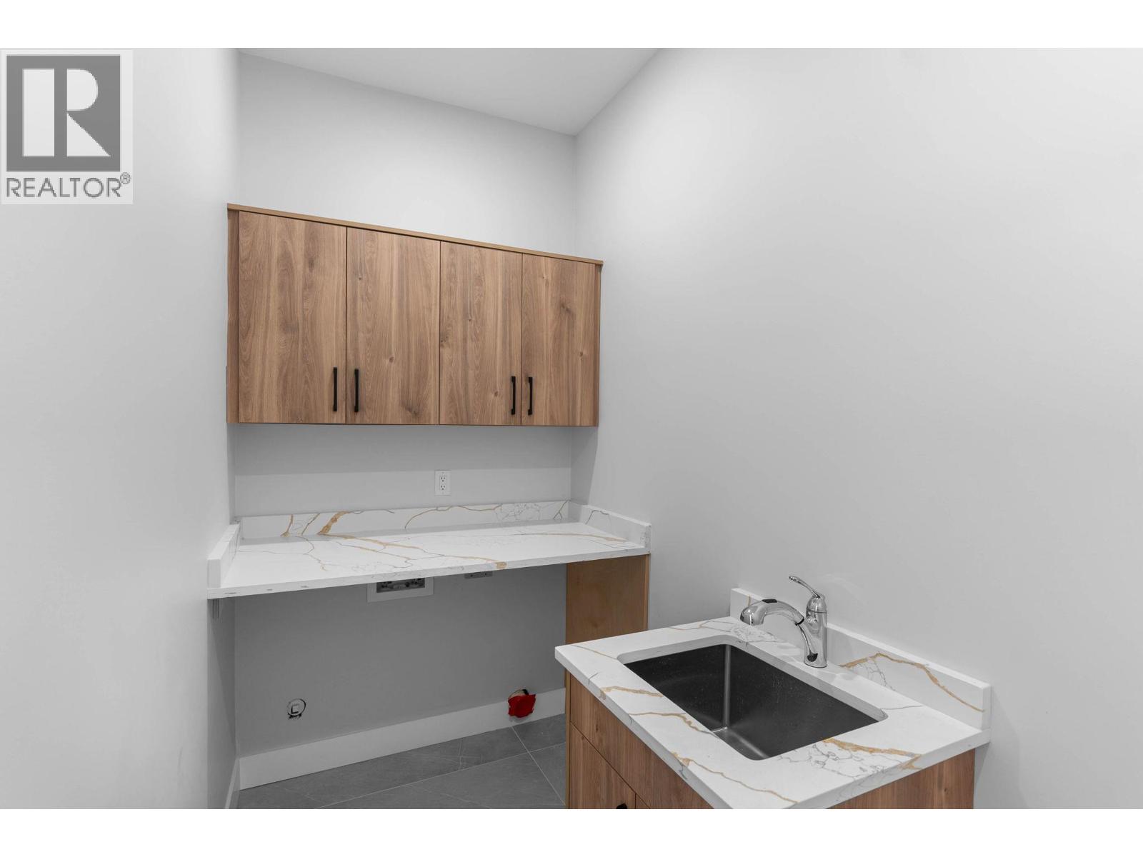 1036 Mt Burnham Drive Vernon, BC V1B0B2_23
