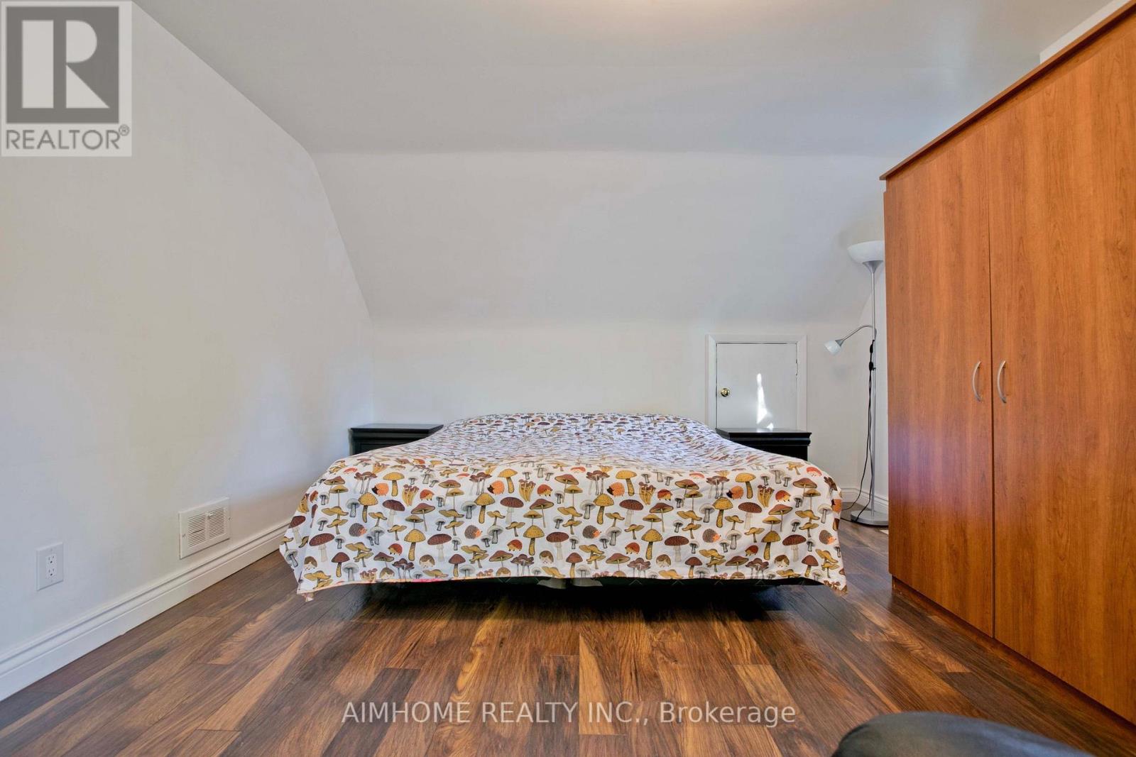 198 Mill Street, Richmond Hill, Ontario  L4C 4B2 - Photo 14 - N12457995