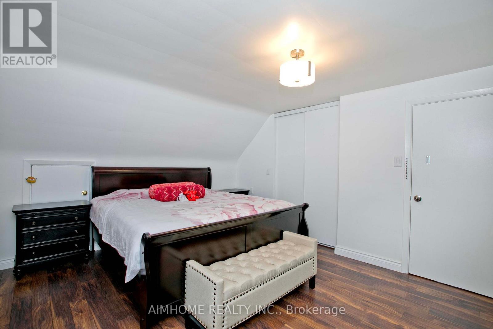 198 Mill Street, Richmond Hill, Ontario  L4C 4B2 - Photo 17 - N12457995
