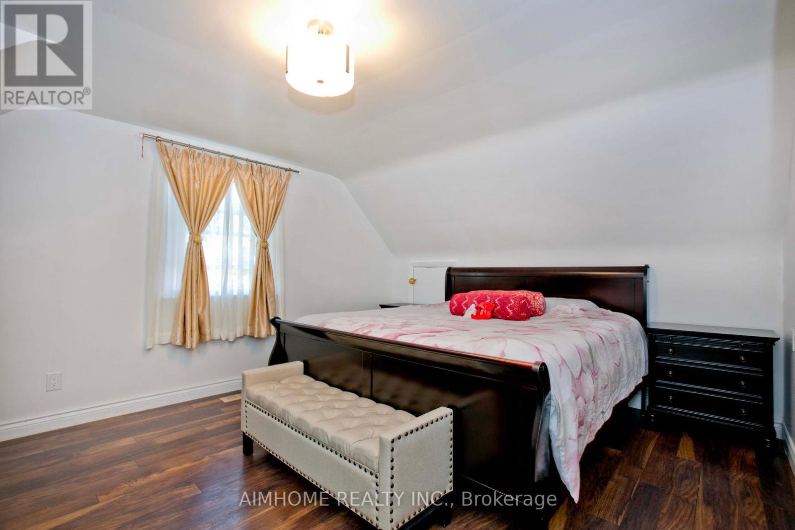 198 Mill Street, Richmond Hill, Ontario  L4C 4B2 - Photo 18 - N12457995