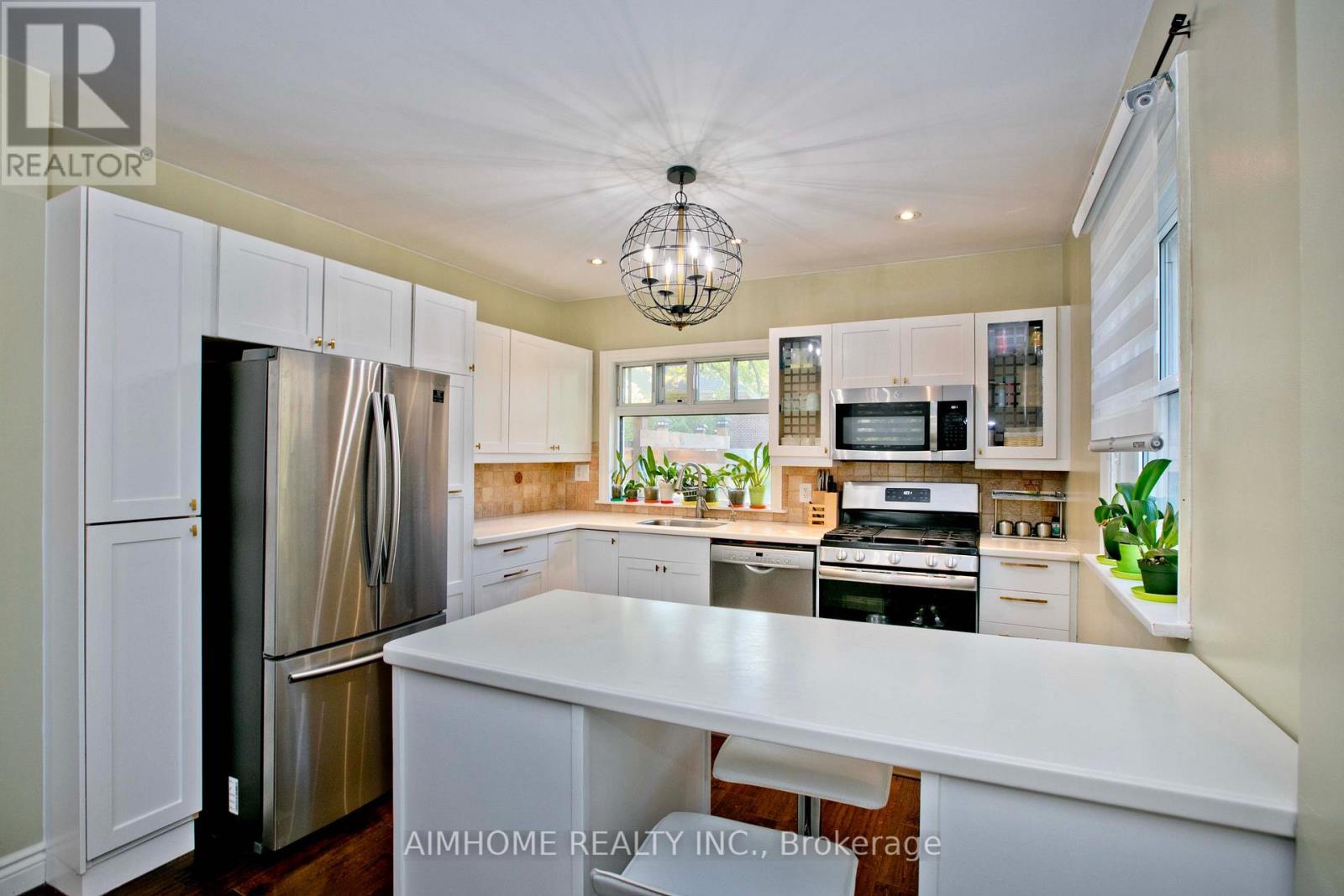 198 Mill Street, Richmond Hill, Ontario  L4C 4B2 - Photo 9 - N12457995