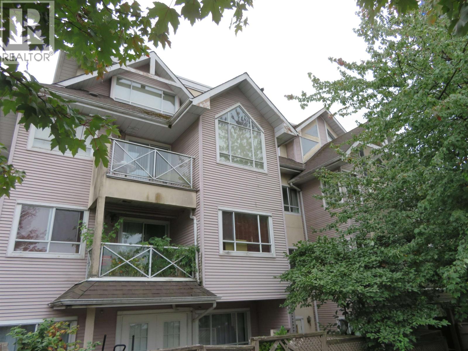 304 4950 Joyce Street, Vancouver, British Columbia  V5R 4G6 - Photo 2 - R3057648