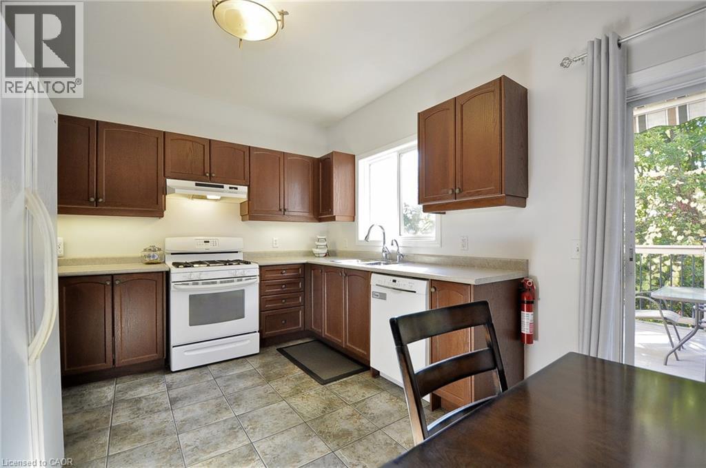 313 Pine Valley Drive, Kitchener, Ontario  N2P 2V5 - Photo 13 - 40777412