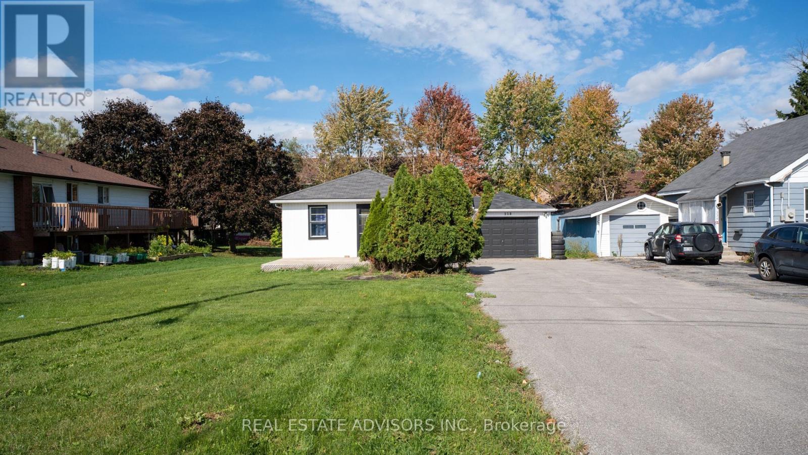 328 Little Avenue, Barrie, Ontario  L4N 2Z6 - Photo 4 - S12454861