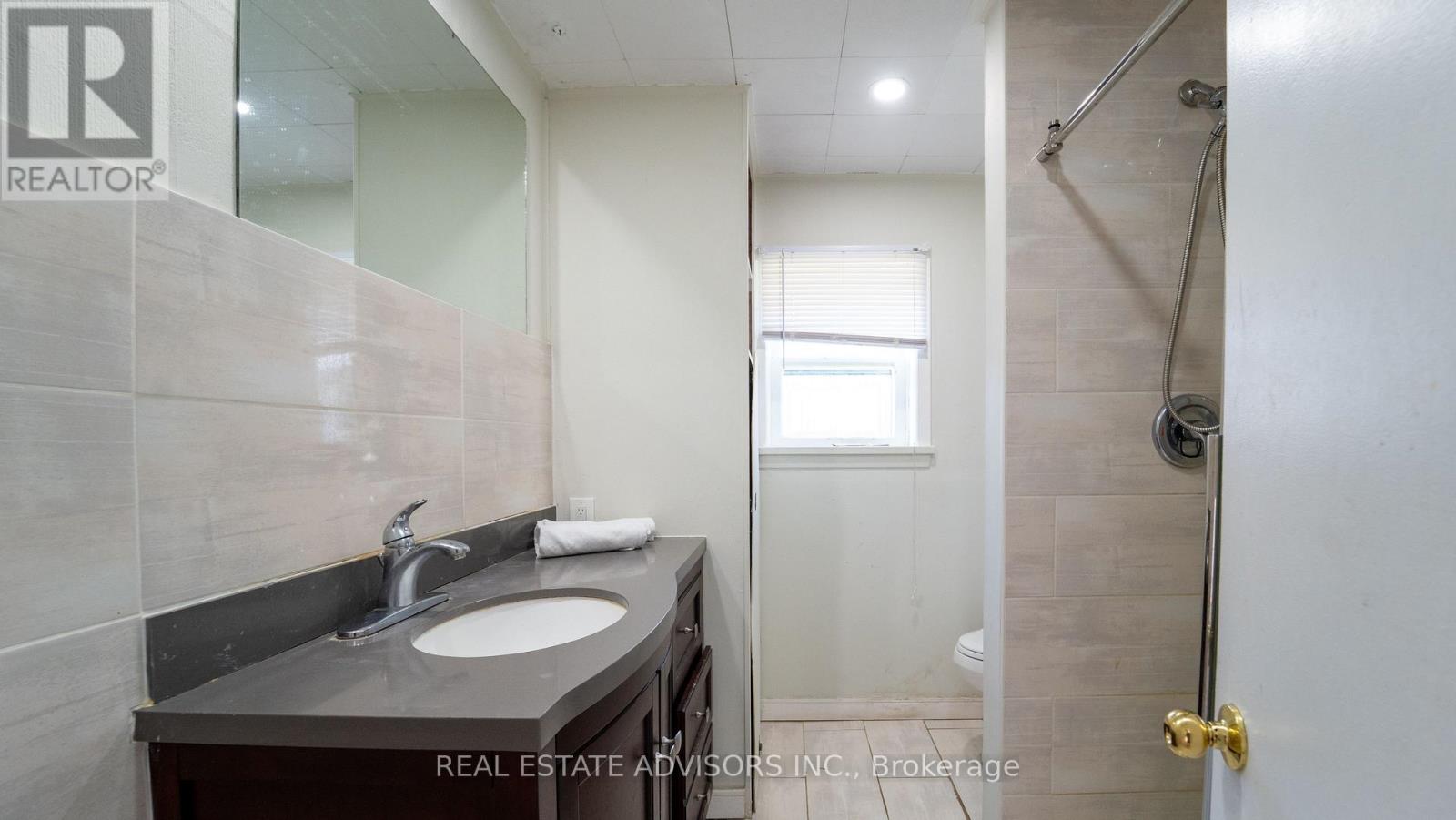 328 Little Avenue, Barrie, Ontario  L4N 2Z6 - Photo 12 - S12454861