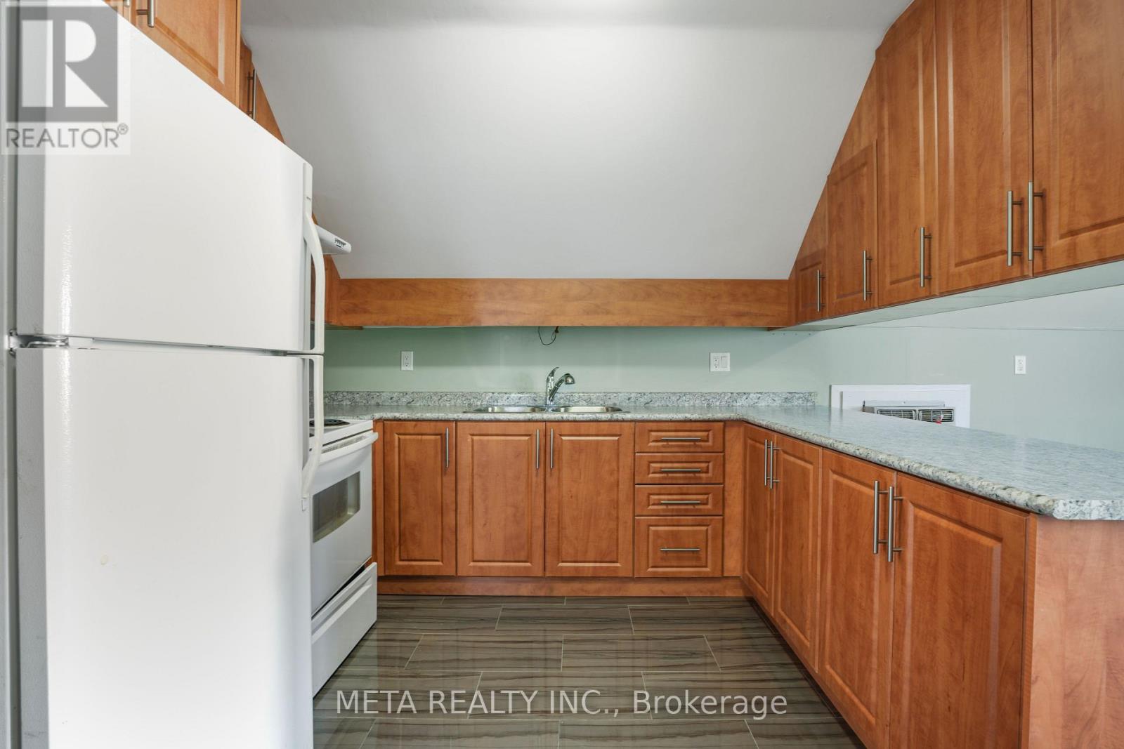 3 Hastings Street N, Bancroft, Ontario  K0L 1C0 - Photo 38 - X12457971