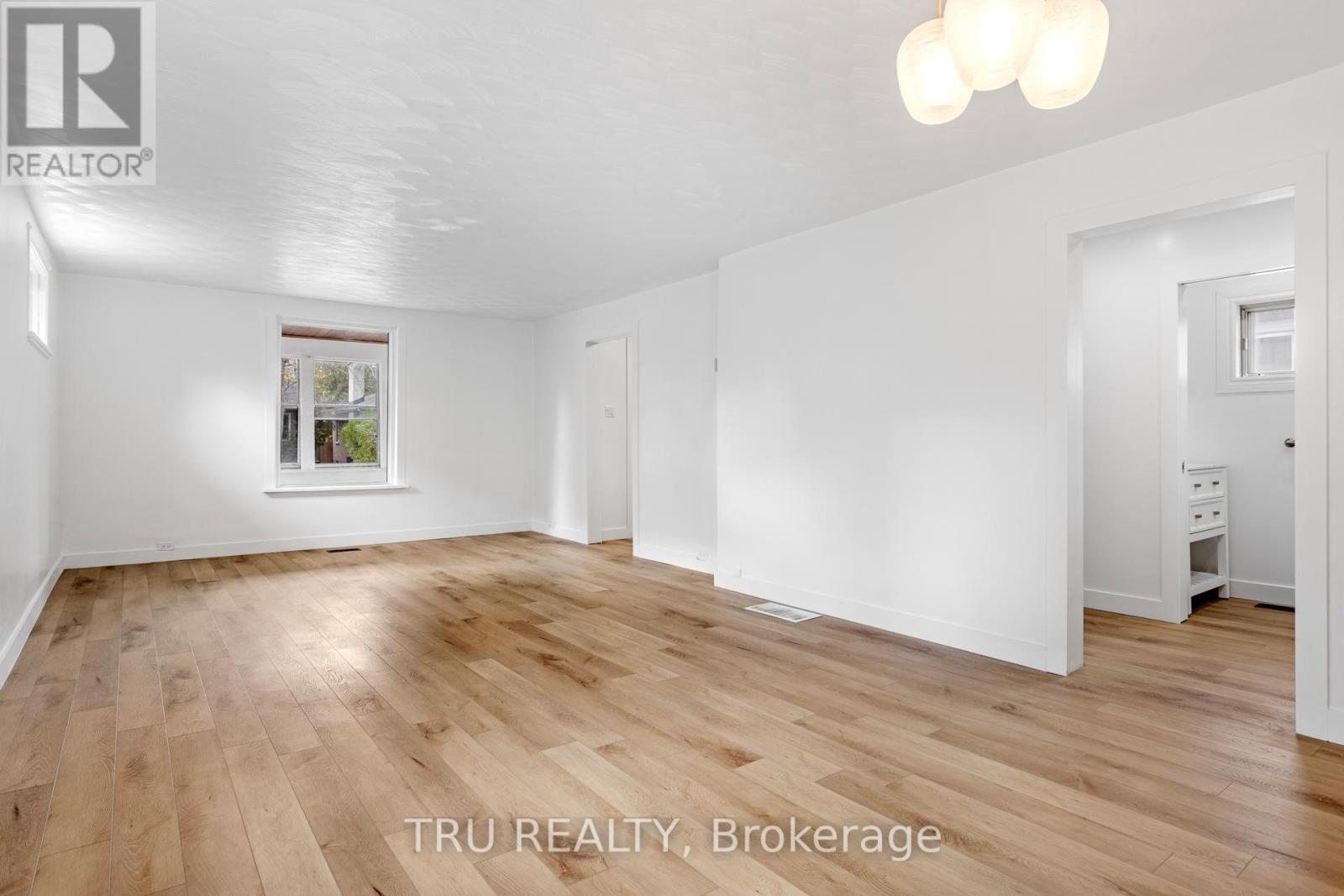1 - 2235 Webster Avenue, Ottawa, Ontario  K1H 7H1 - Photo 16 - X12458034