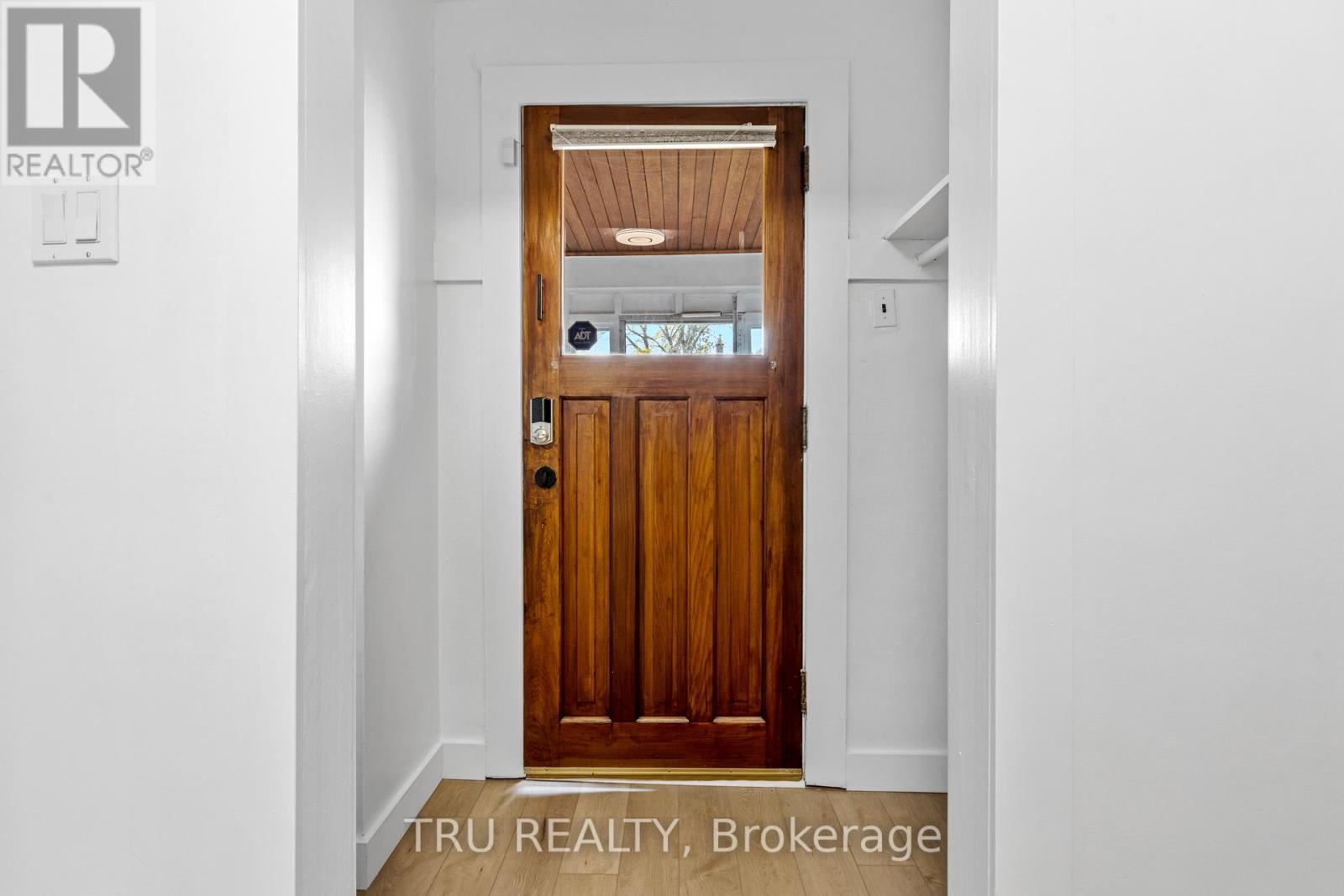 1 - 2235 Webster Avenue, Ottawa, Ontario  K1H 7H1 - Photo 3 - X12458034