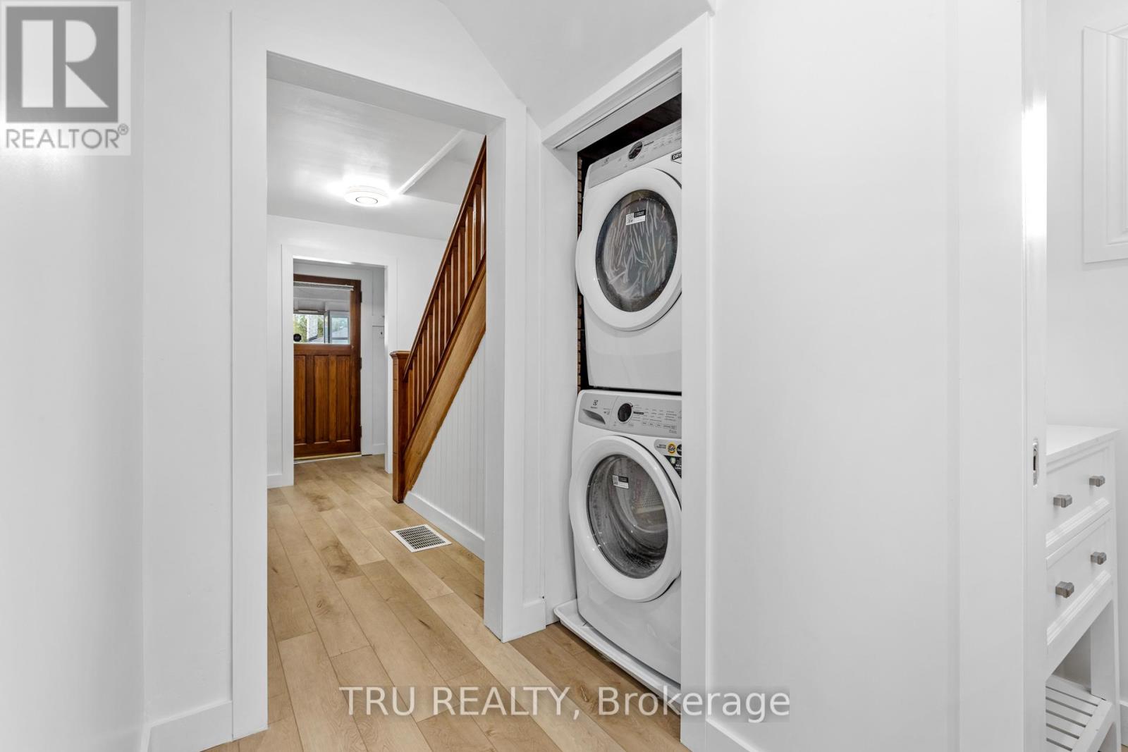 1 - 2235 Webster Avenue, Ottawa, Ontario  K1H 7H1 - Photo 7 - X12458034