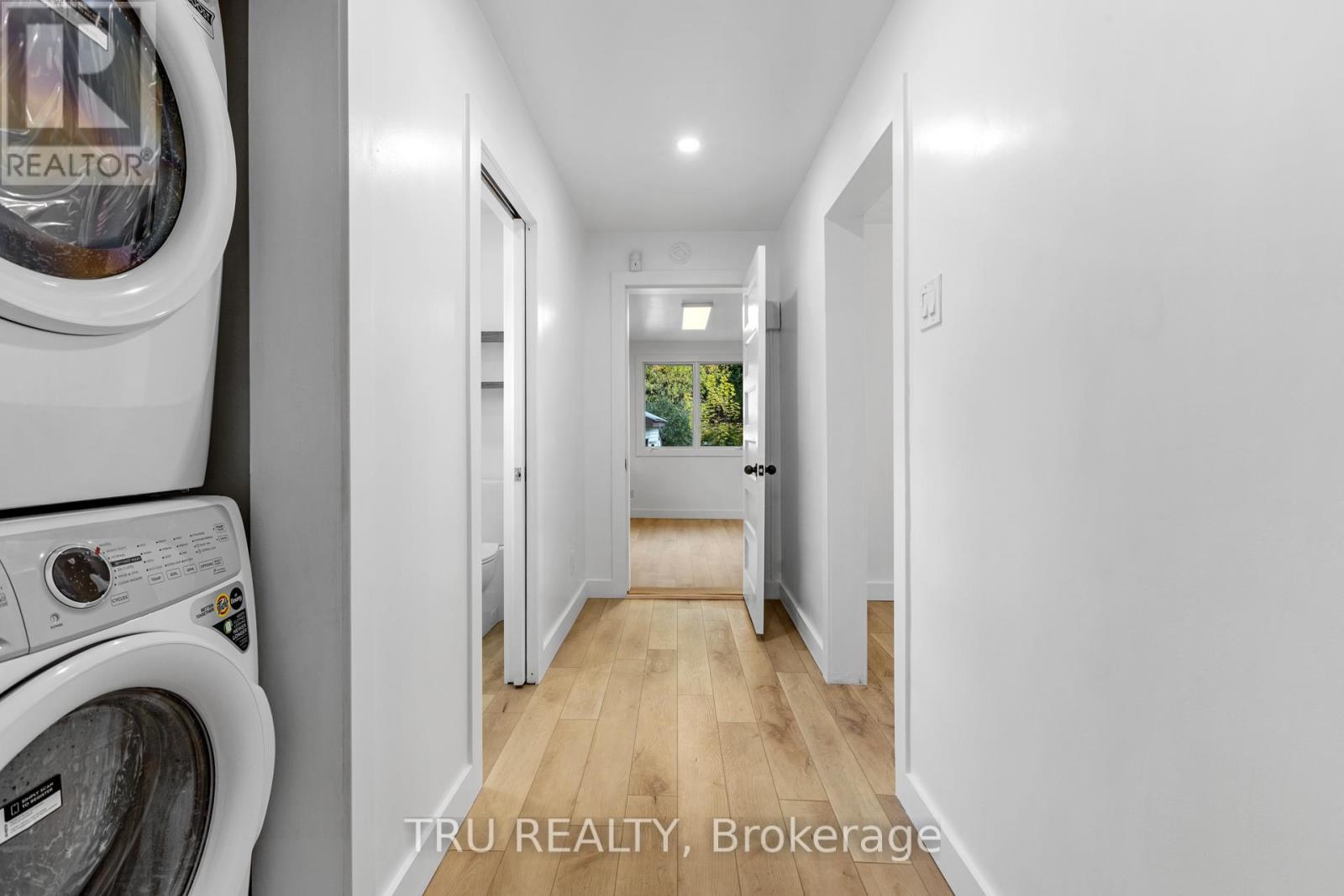 1 - 2235 Webster Avenue, Ottawa, Ontario  K1H 7H1 - Photo 9 - X12458034