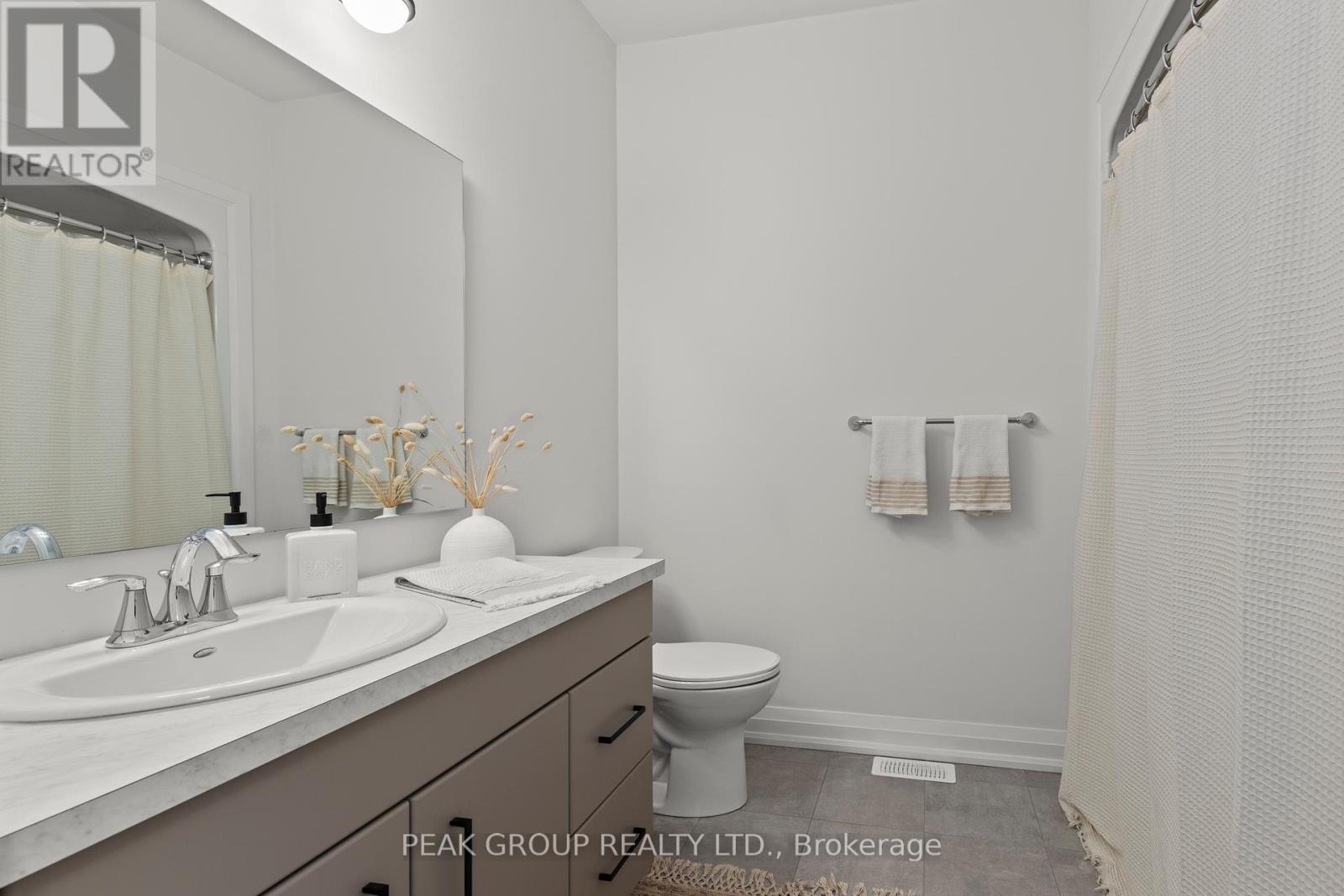 8 - 8974 Willoughby Drive, Niagara Falls, Ontario  L2G 0Y8 - Photo 11 - X12458031