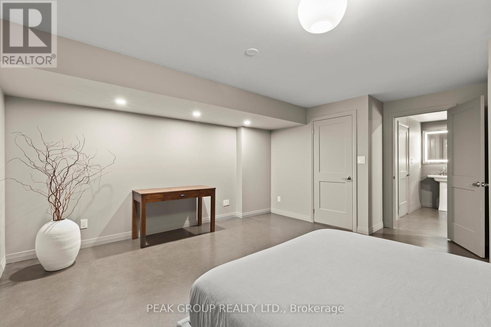 8 - 8974 Willoughby Drive, Niagara Falls, Ontario  L2G 0Y8 - Photo 37 - X12458031
