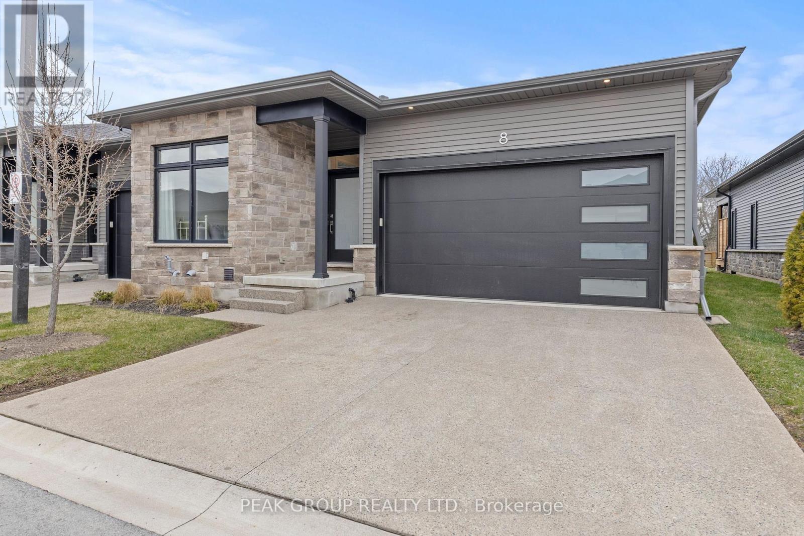 8 - 8974 Willoughby Drive, Niagara Falls, Ontario  L2G 0Y8 - Photo 4 - X12458031