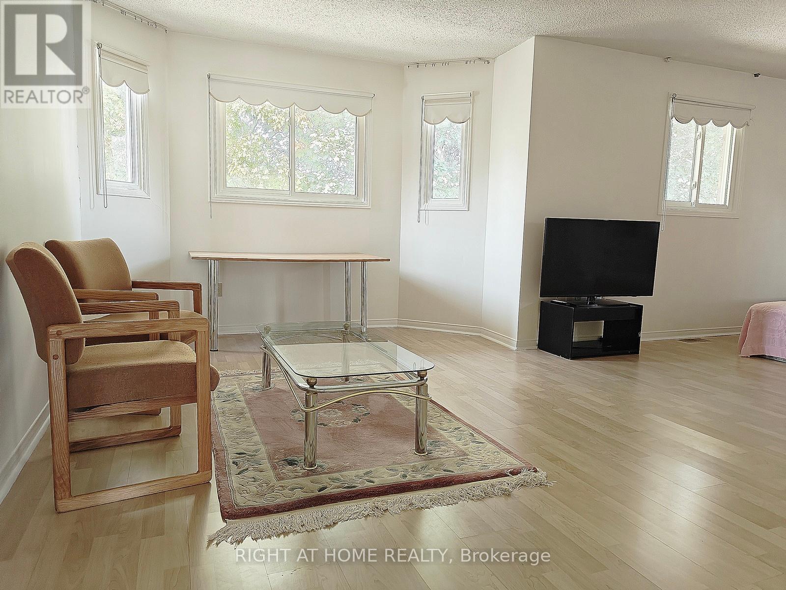 116 Cooperage Crescent, Richmond Hill, Ontario  L4C 9L8 - Photo 19 - N12458005