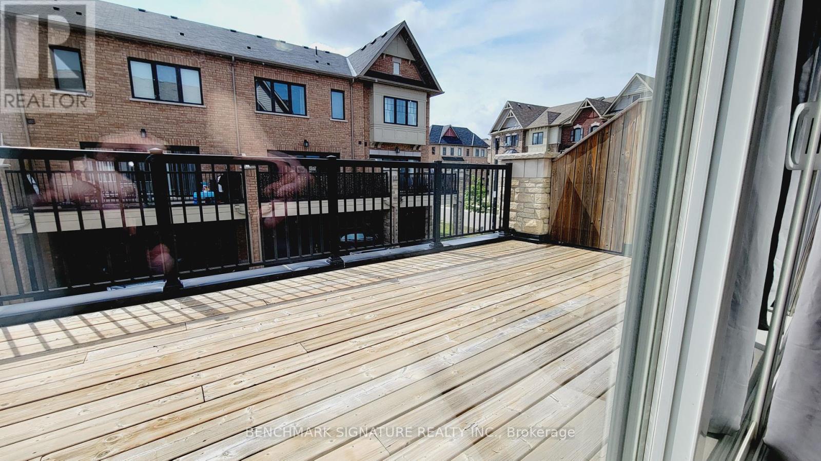 29 George Peach Avenue, Markham, Ontario  L6C 0Z2 - Photo 13 - N12458012