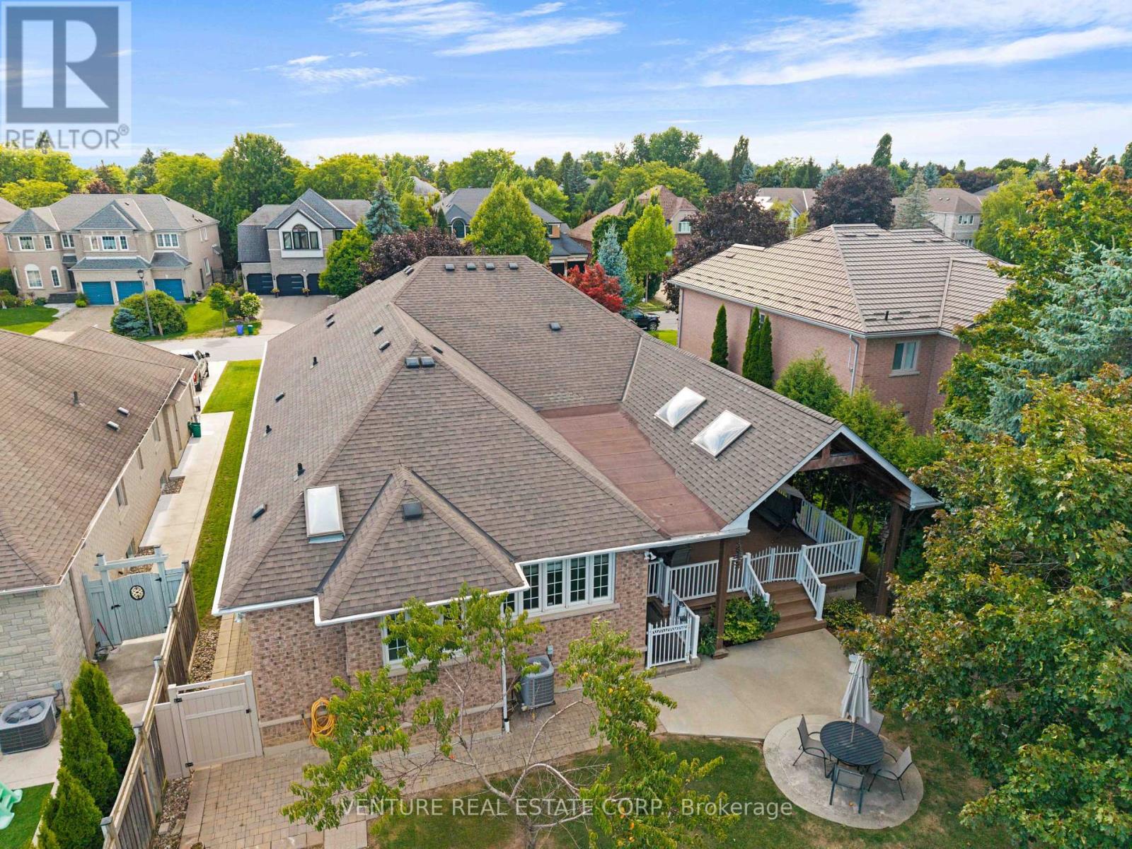 476 Westridge Drive, Vaughan, Ontario  L0J 1C0 - Photo 4 - N12458026