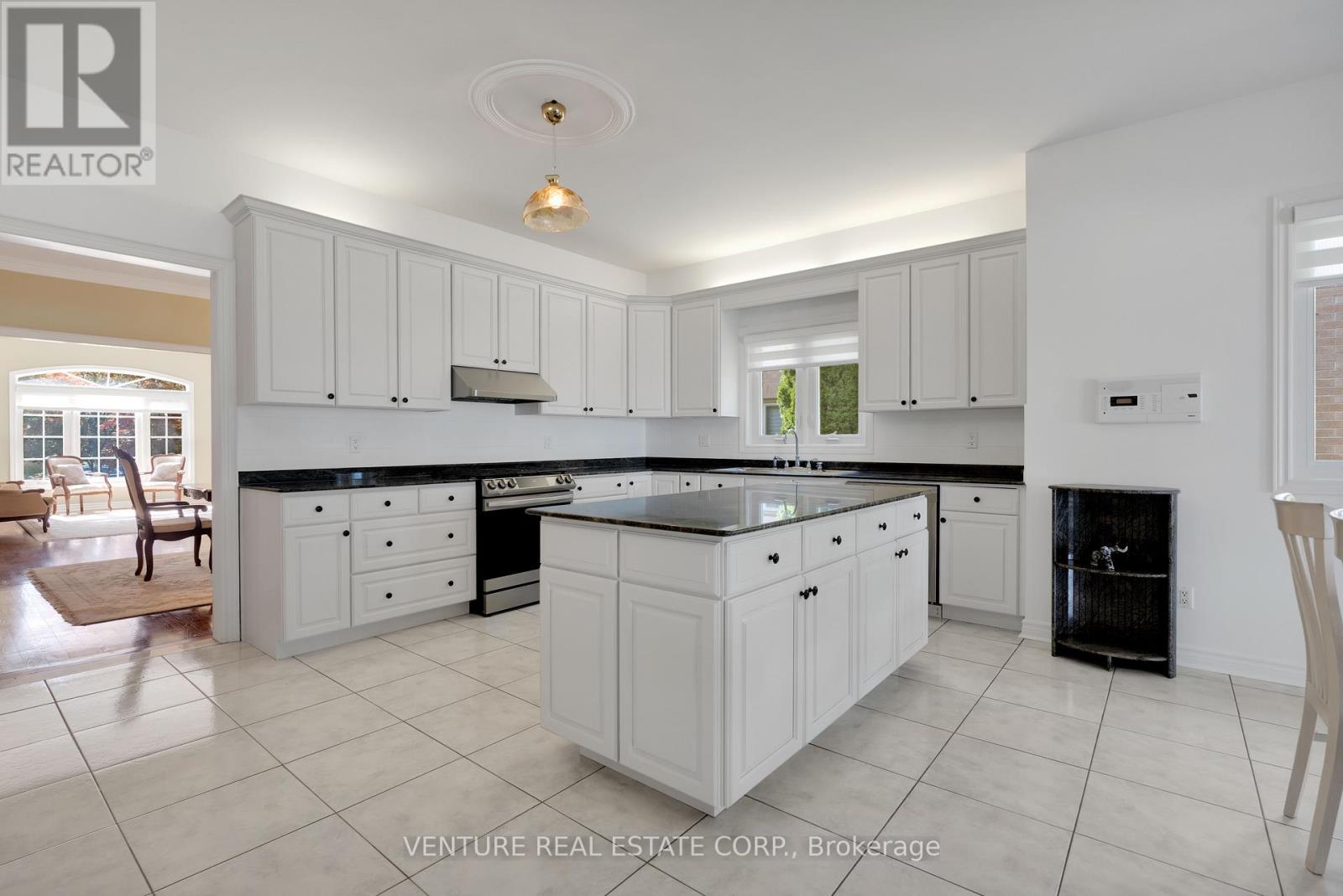 476 Westridge Drive, Vaughan, Ontario  L0J 1C0 - Photo 9 - N12458026