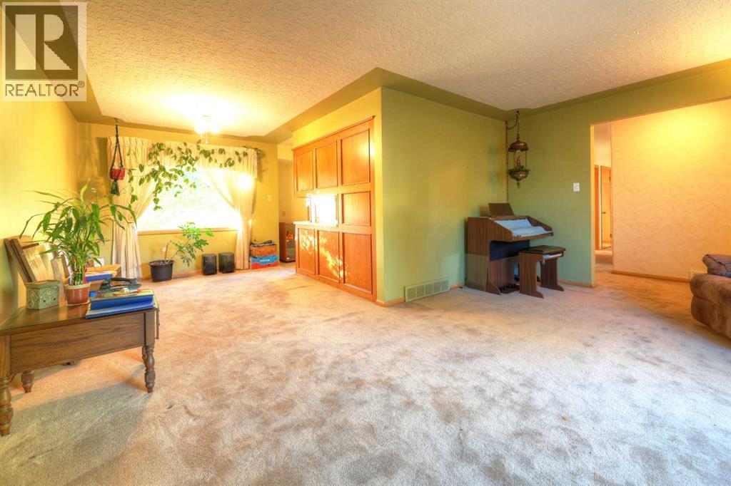 71 Rosery Drive Nw, Calgary, Alberta  T2K 1L4 - Photo 10 - A2263718