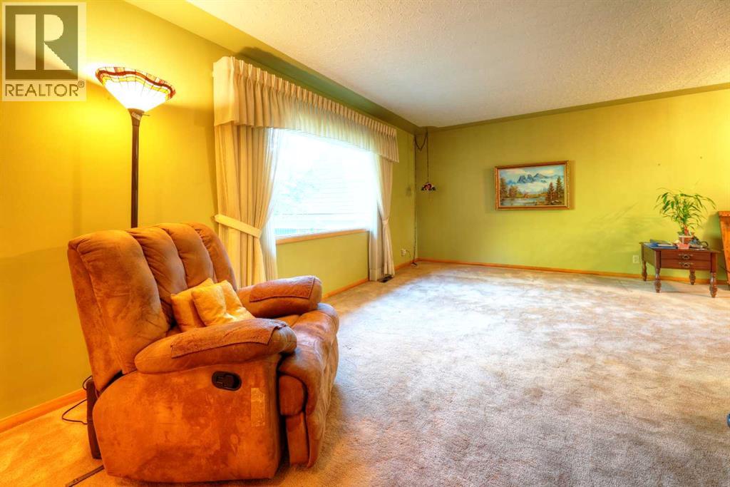 71 Rosery Drive Nw, Calgary, Alberta  T2K 1L4 - Photo 12 - A2263718